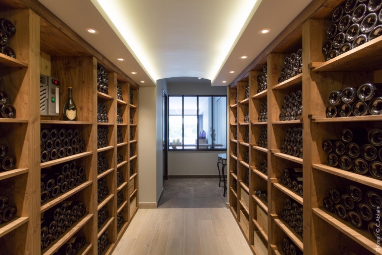 découvrez nos conseils essentiels pour réussir votre rénovation d’intérieur et transformer votre espace avec style et efficacité.